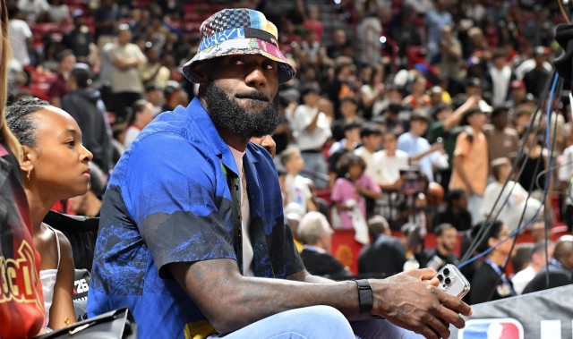 詹姆斯：23年职业生涯起伏跌宕 若当初没机会展示自己又会如何？